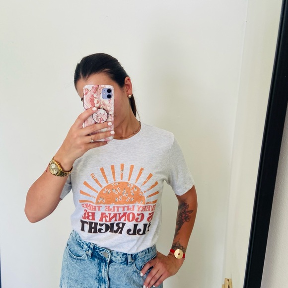 ✨Ash Every Little Thing Is Going To Be Alright Unisex Short Sleeve Tee - Picture 5 of 7